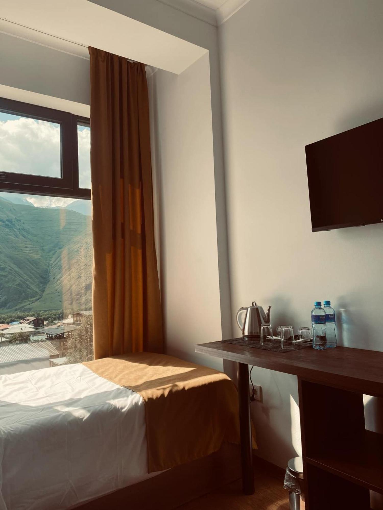 Melodia Kazbegi Hotel ภายนอก รูปภาพ
