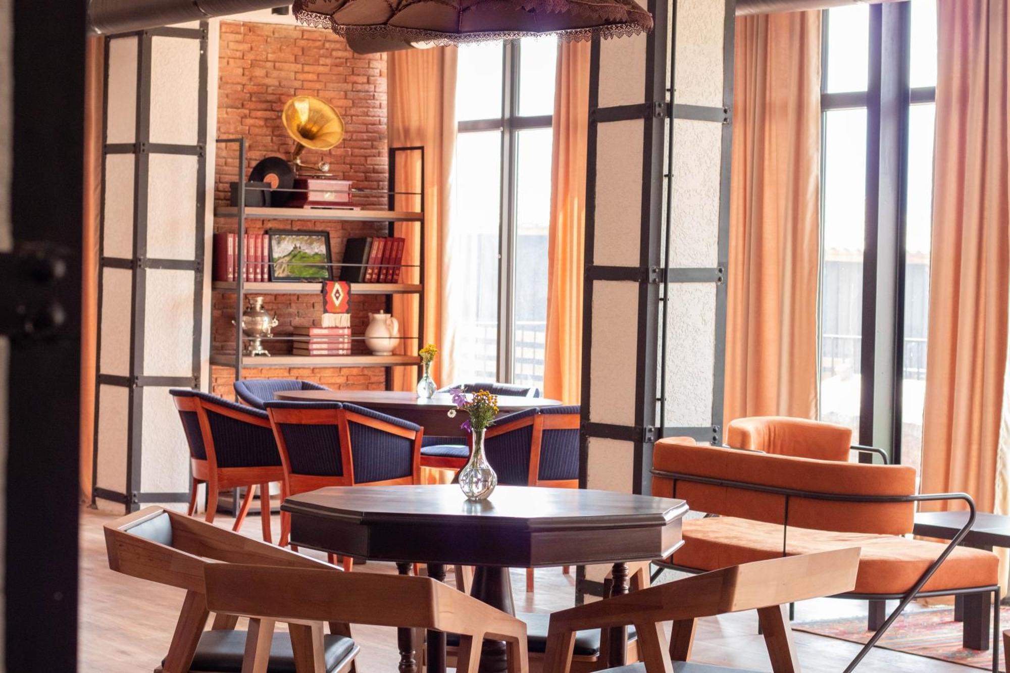 Melodia Kazbegi Hotel ภายนอก รูปภาพ