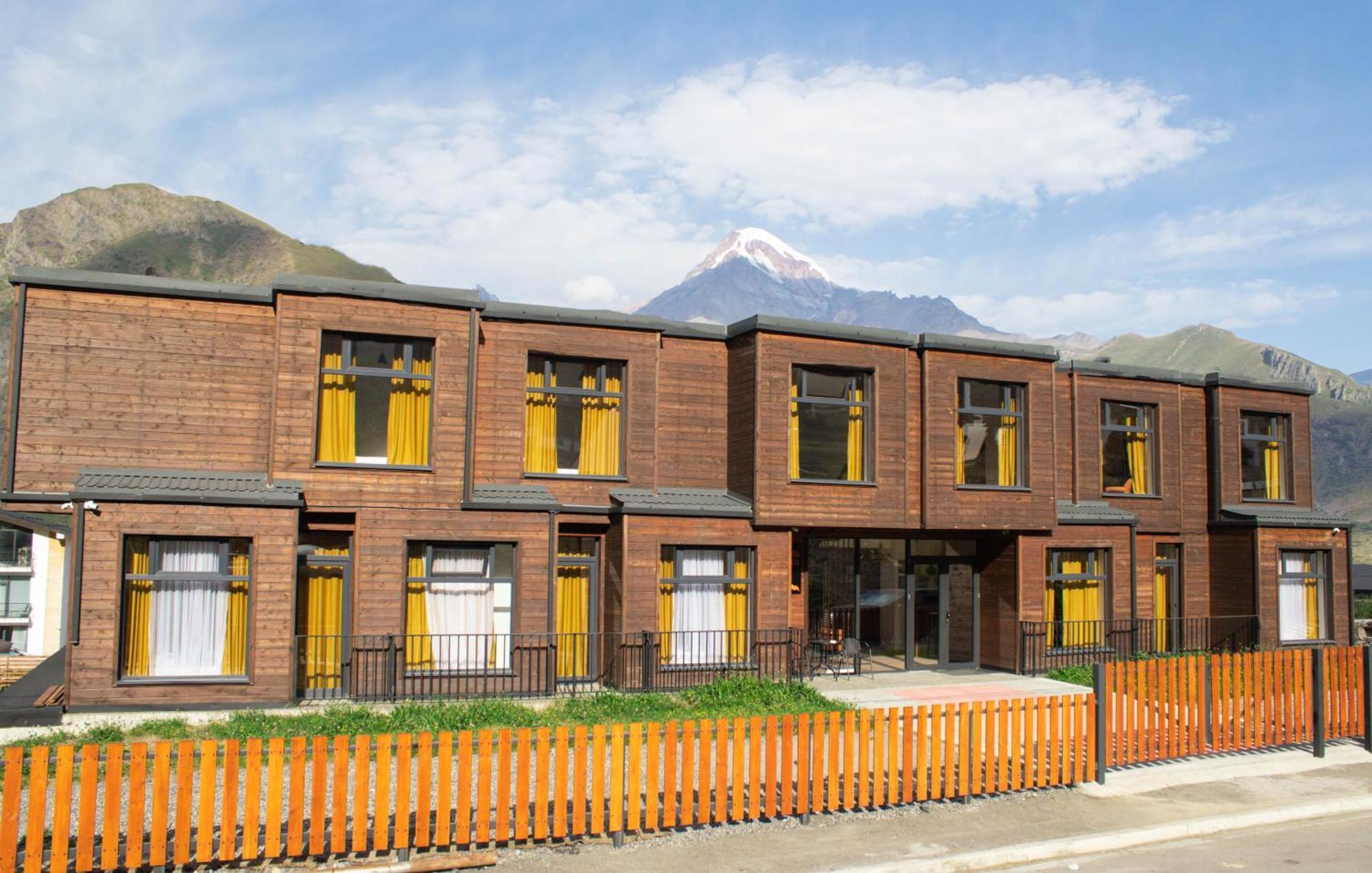 Melodia Kazbegi Hotel ภายนอก รูปภาพ